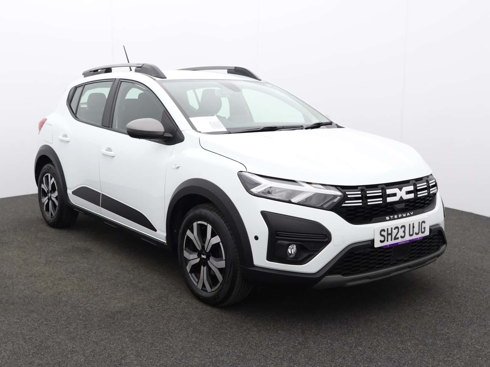 Dacia Sandero Stepway listing photo