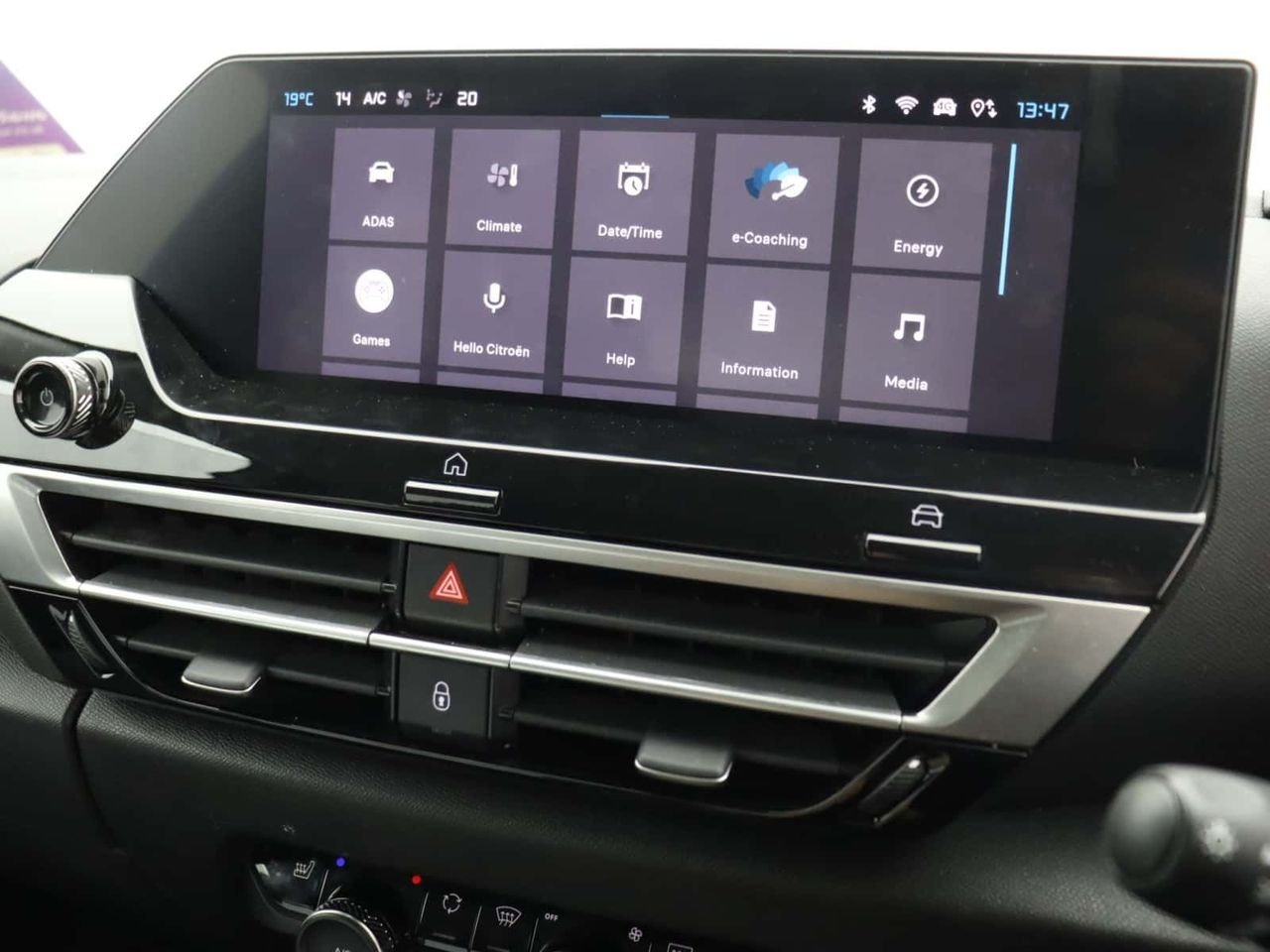 Citroen e-C4 X