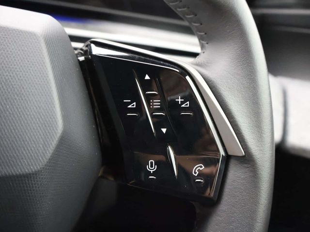 Peugeot E-3008