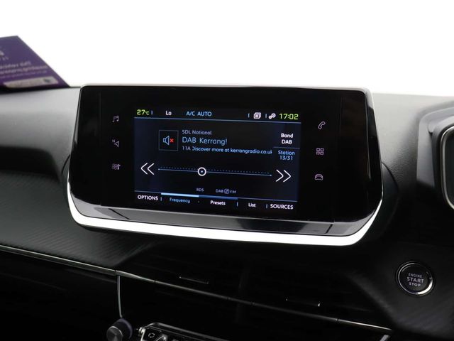 Peugeot E-2008