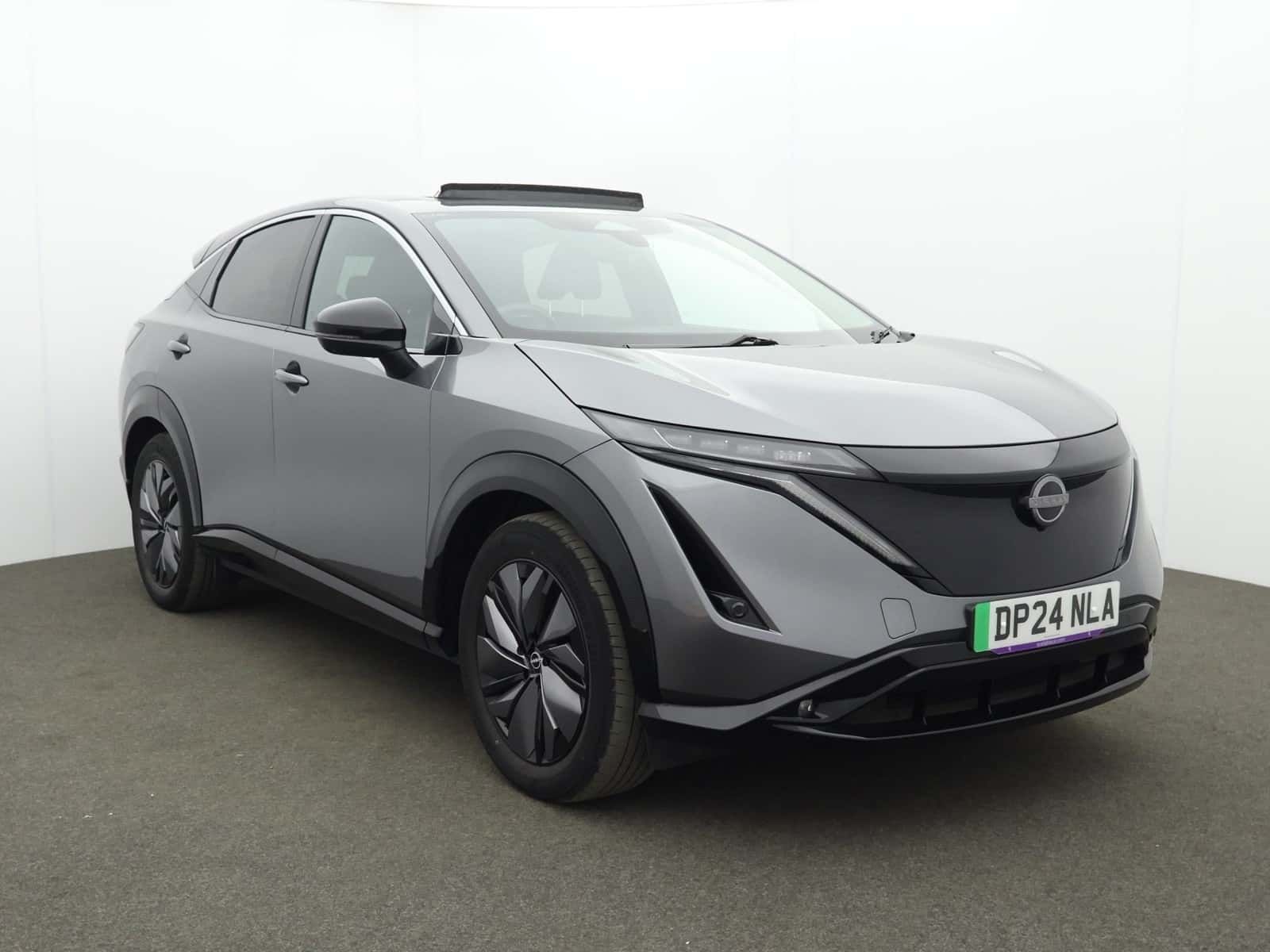 Nissan Ariya listing photo