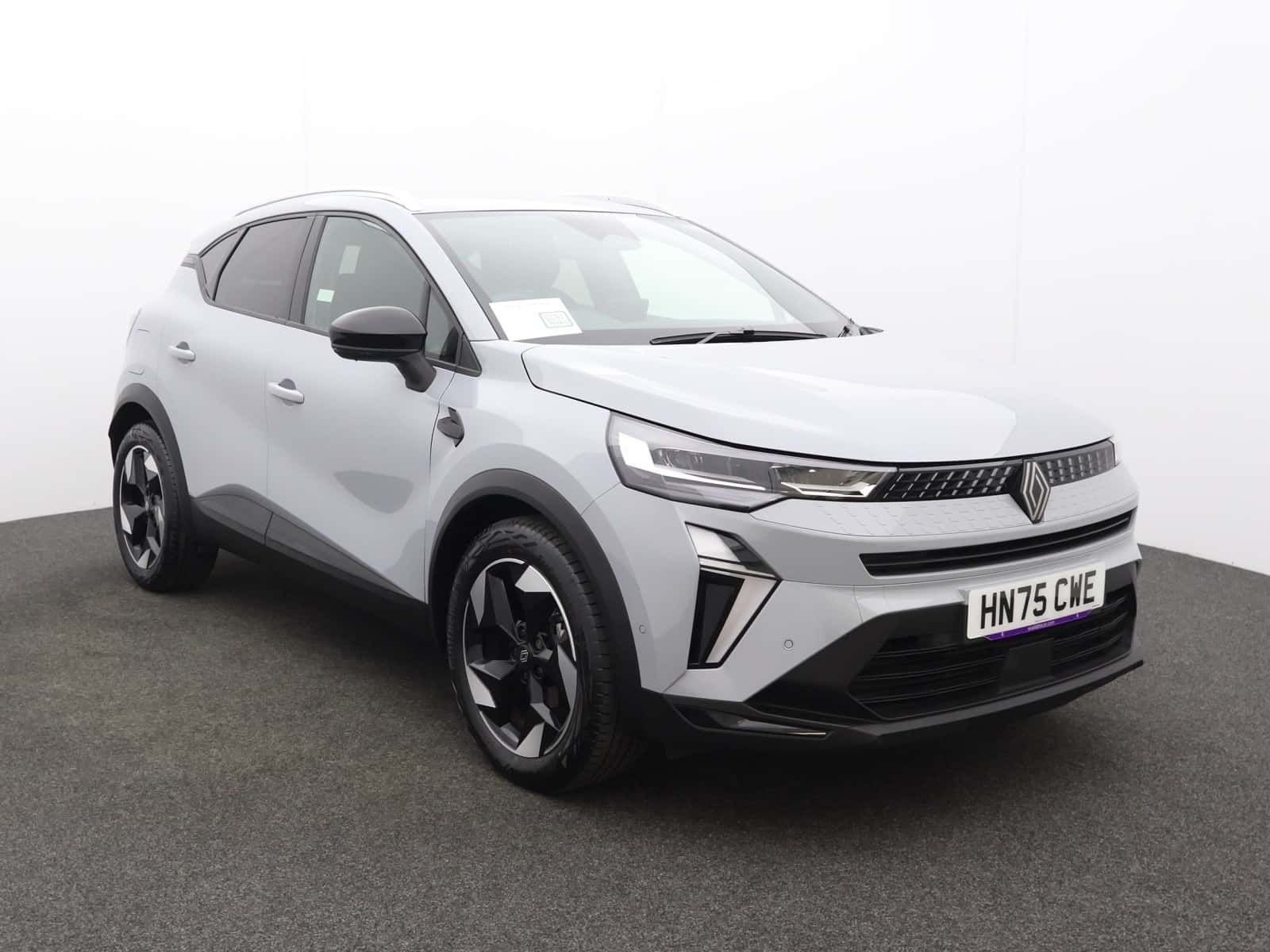 Renault Captur listing photo