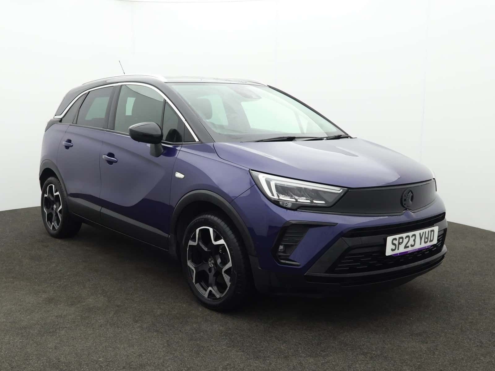 Vauxhall Crossland listing photo
