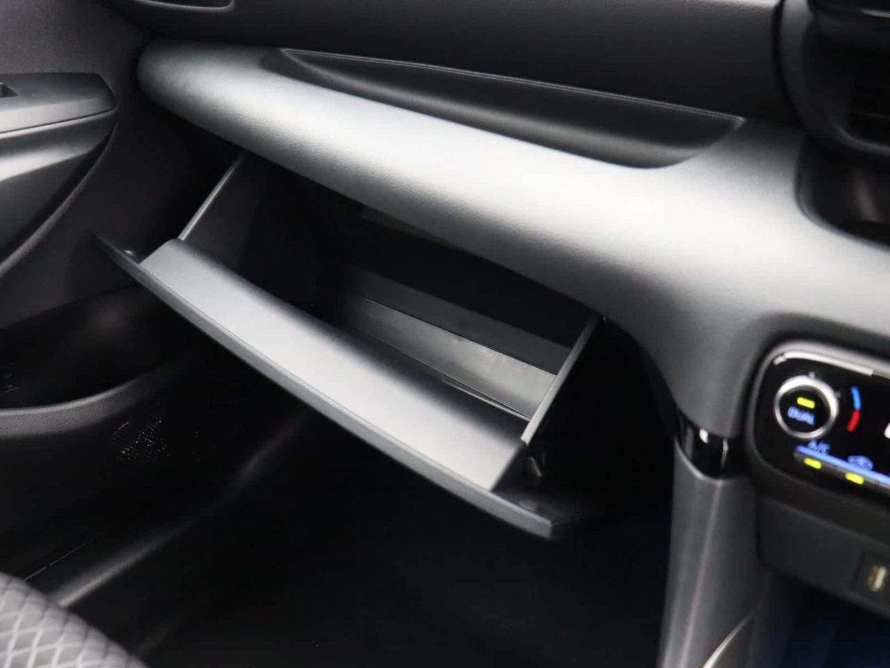 Mazda Mazda2 HYBRID 