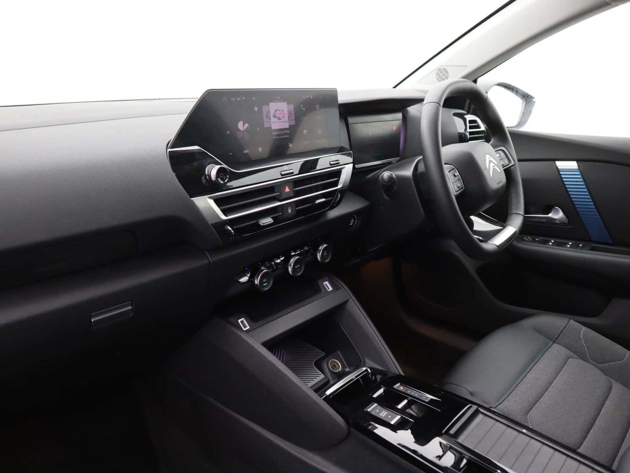 Citroen e-C4 X 