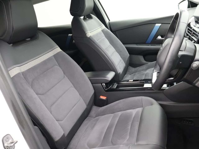 Citroen e-C4 X