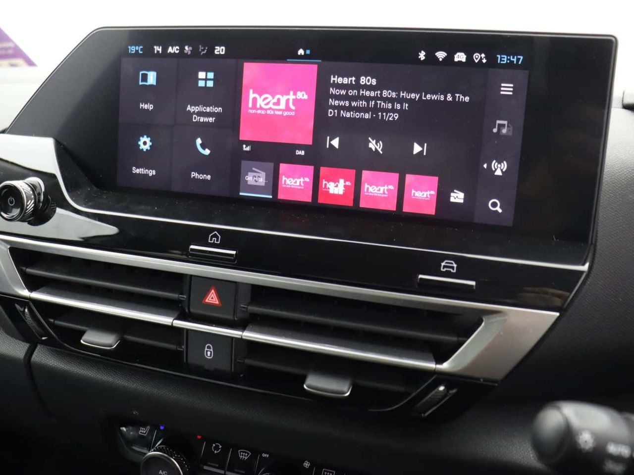Citroen e-C4 X