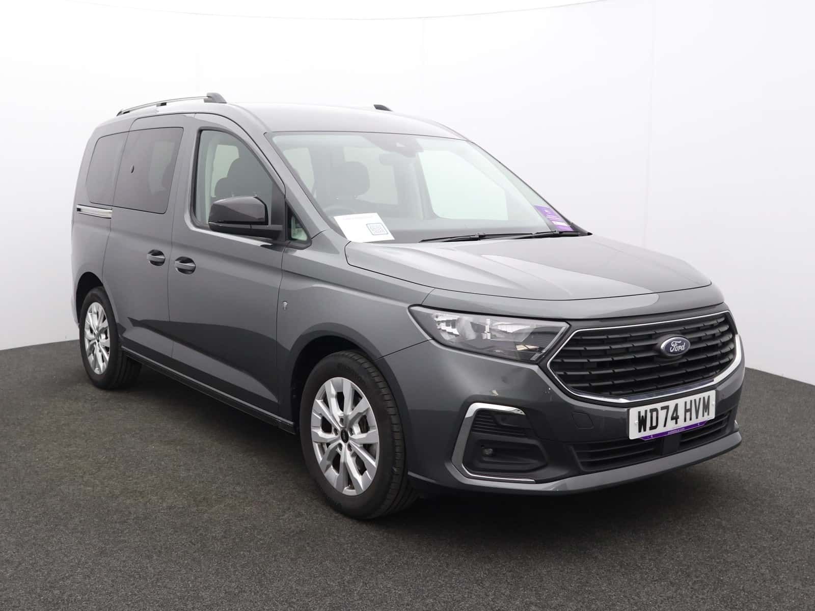 Ford Tourneo Connect listing photo