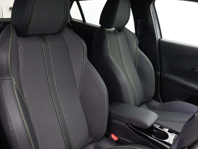Peugeot E-2008