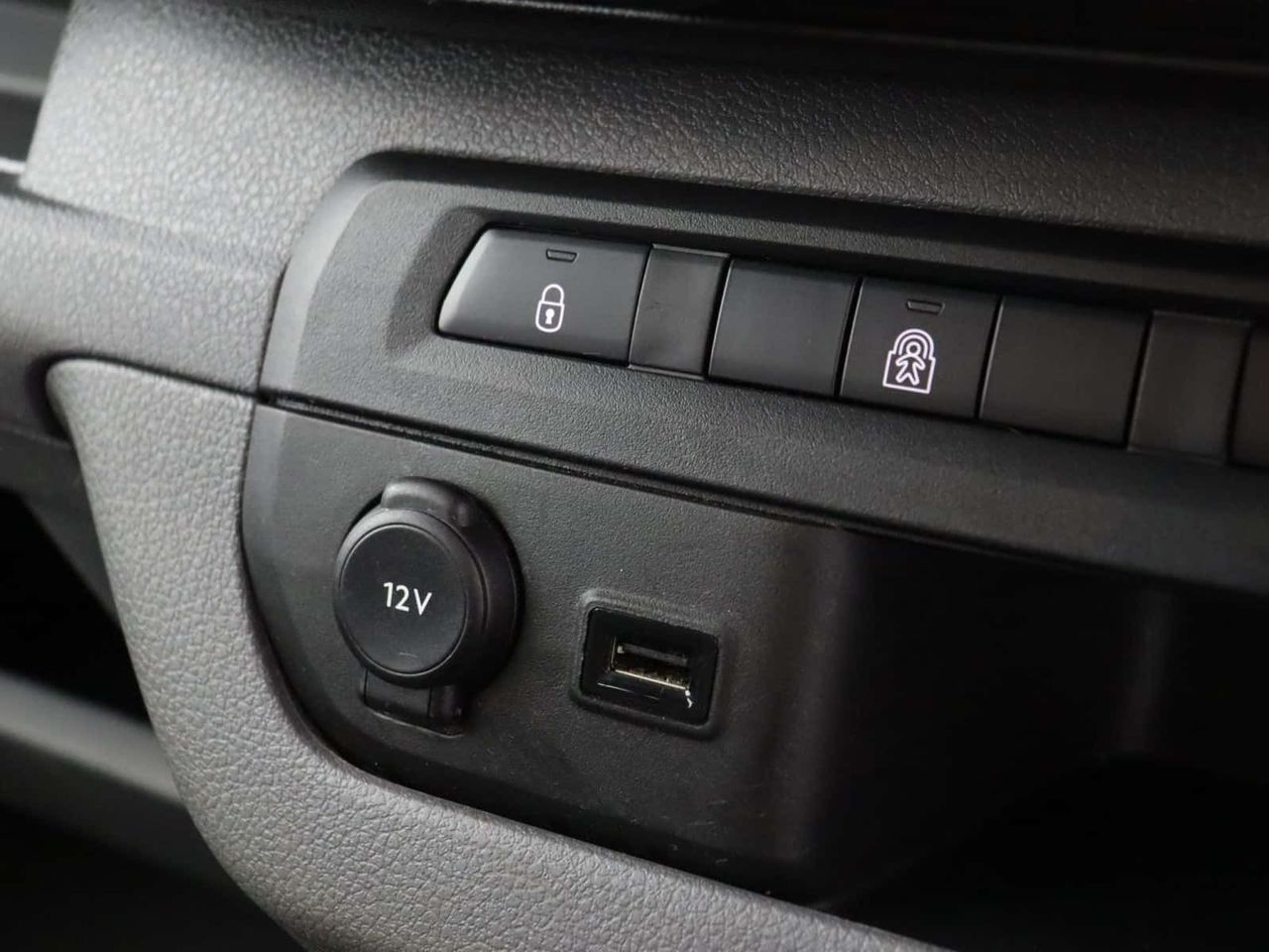 Vauxhall Vivaro Life Electric 