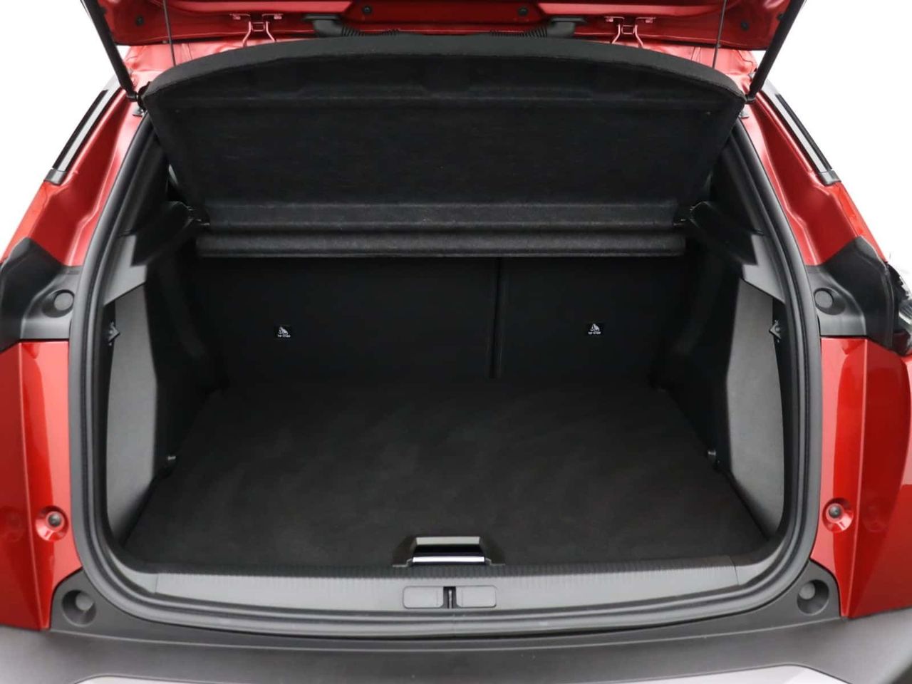 Peugeot E-2008 