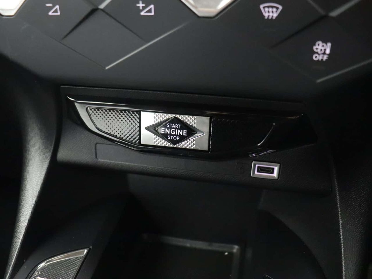 DS AUTOMOBILES DS 3