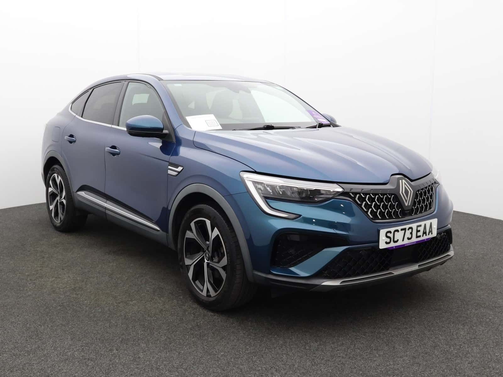 Renault Arkana listing photo