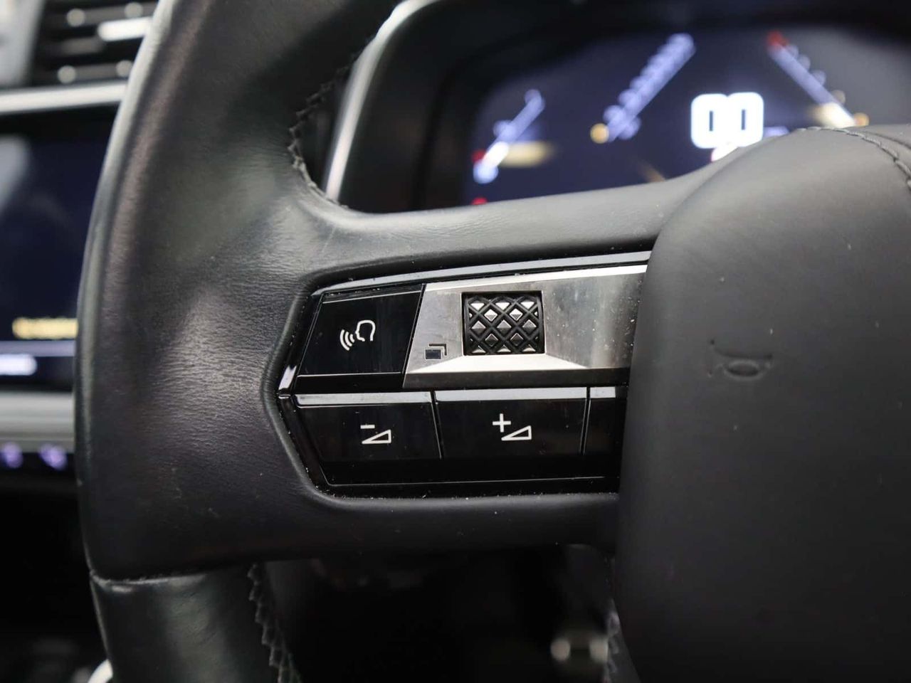DS AUTOMOBILES DS 7 CROSSBACK 