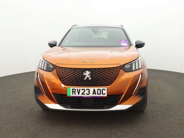 Peugeot E-2008