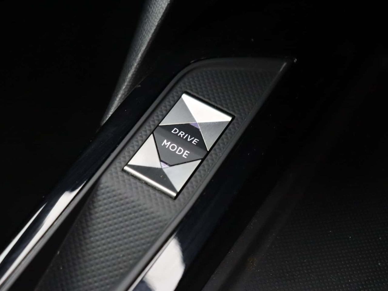 DS AUTOMOBILES DS 3 CROSSBACK
