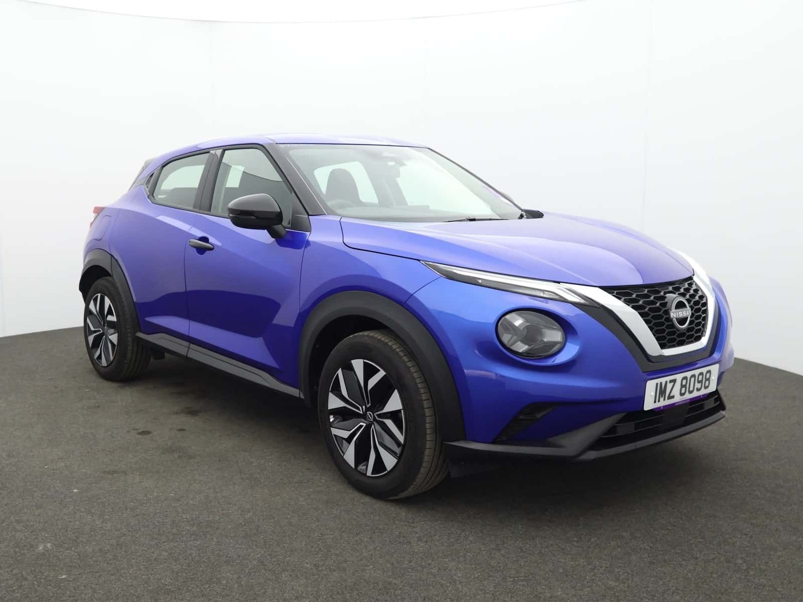 Nissan Juke listing photo