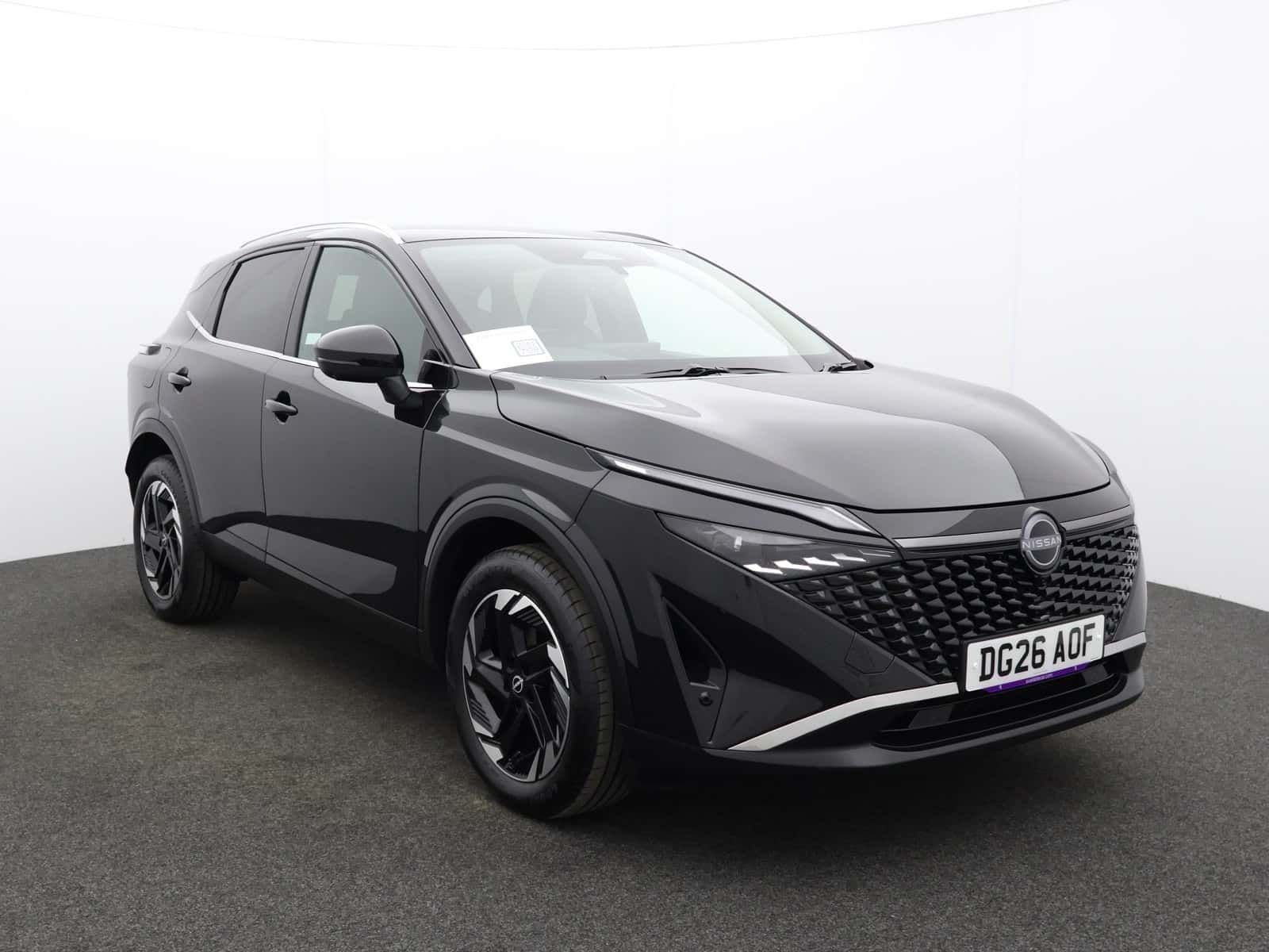 Nissan Qashqai listing photo