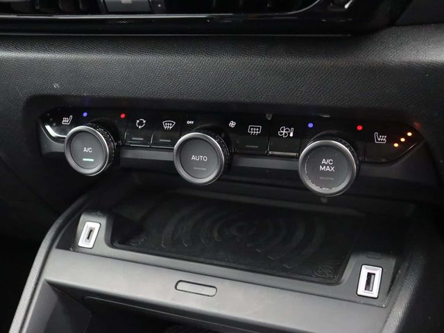 Citroen e-C4 X
