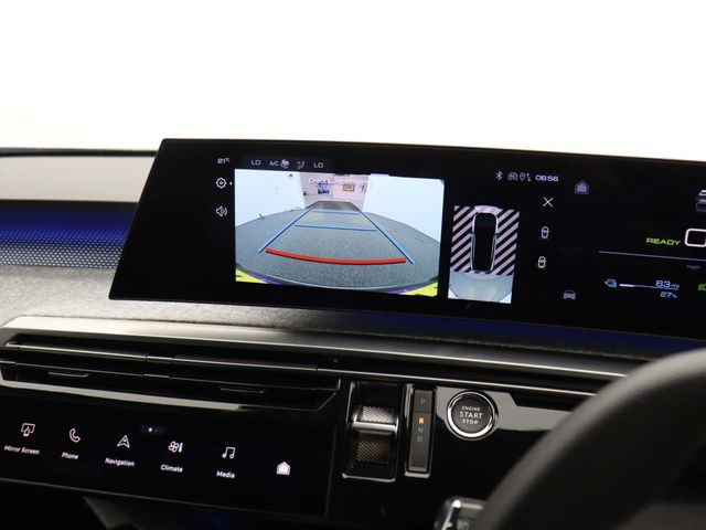 Peugeot E-3008