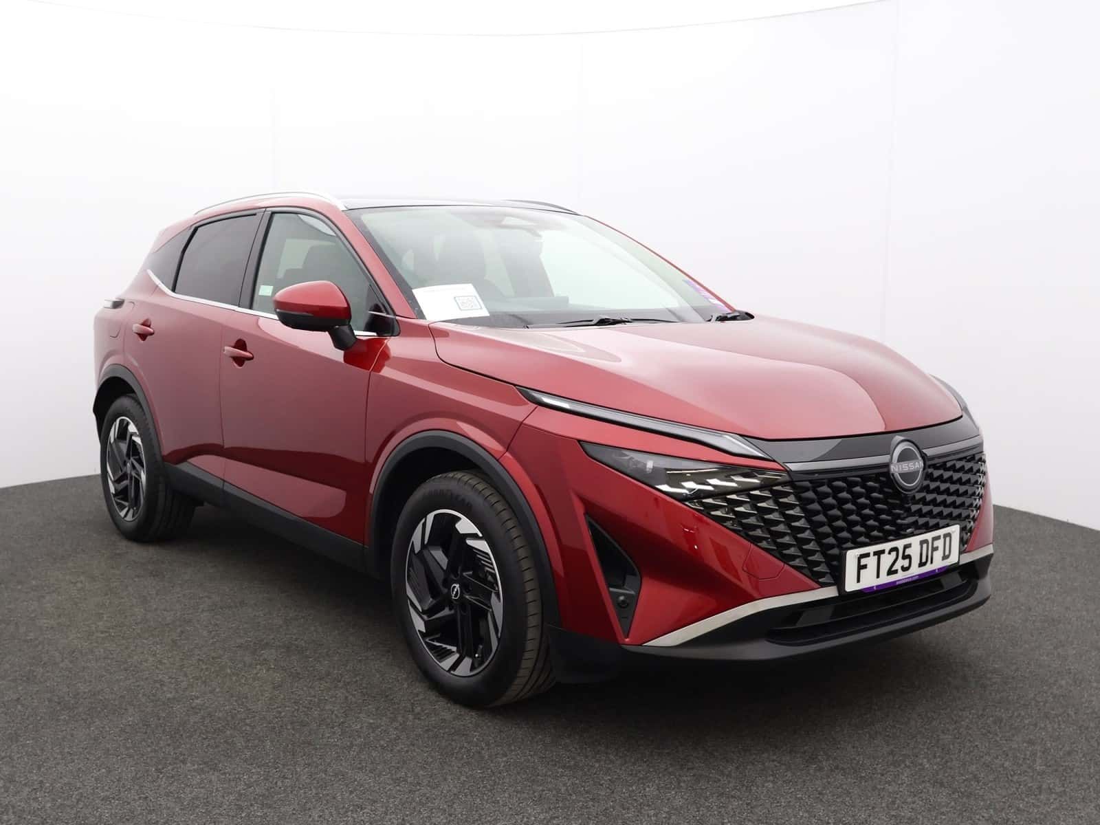 Nissan Qashqai listing photo