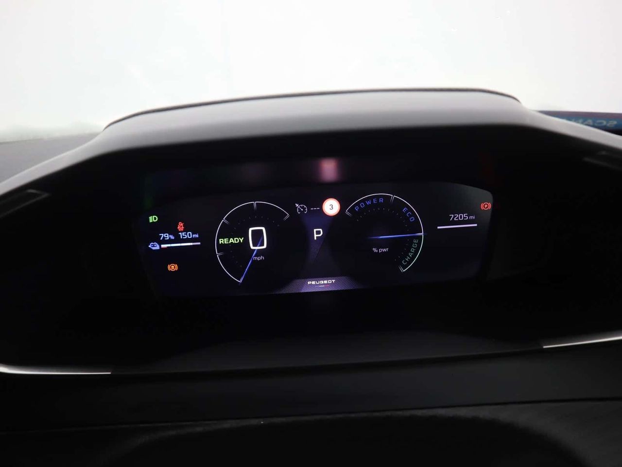 Peugeot E-2008 