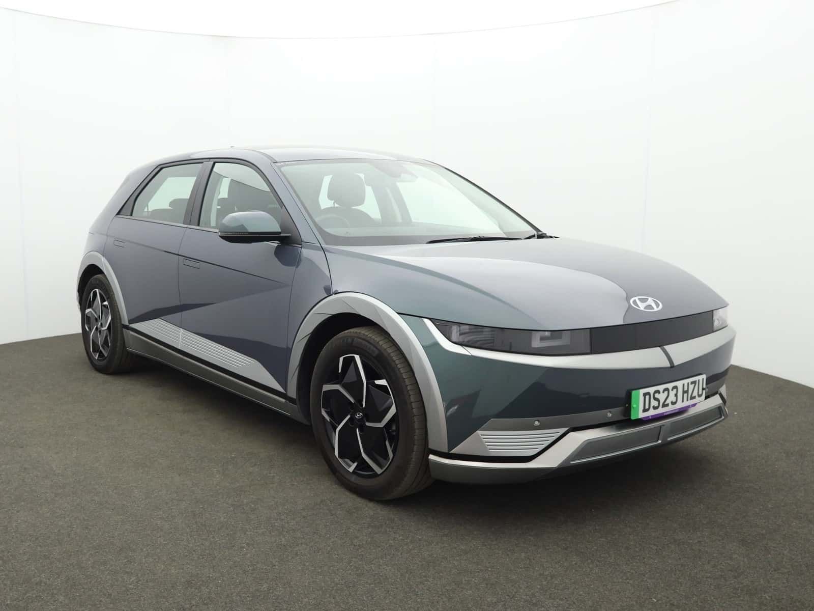 Hyundai Ioniq 5 listing photo