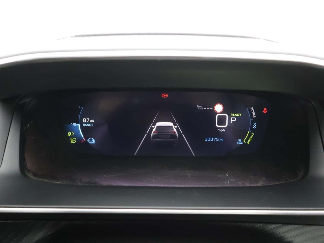 Peugeot E-2008