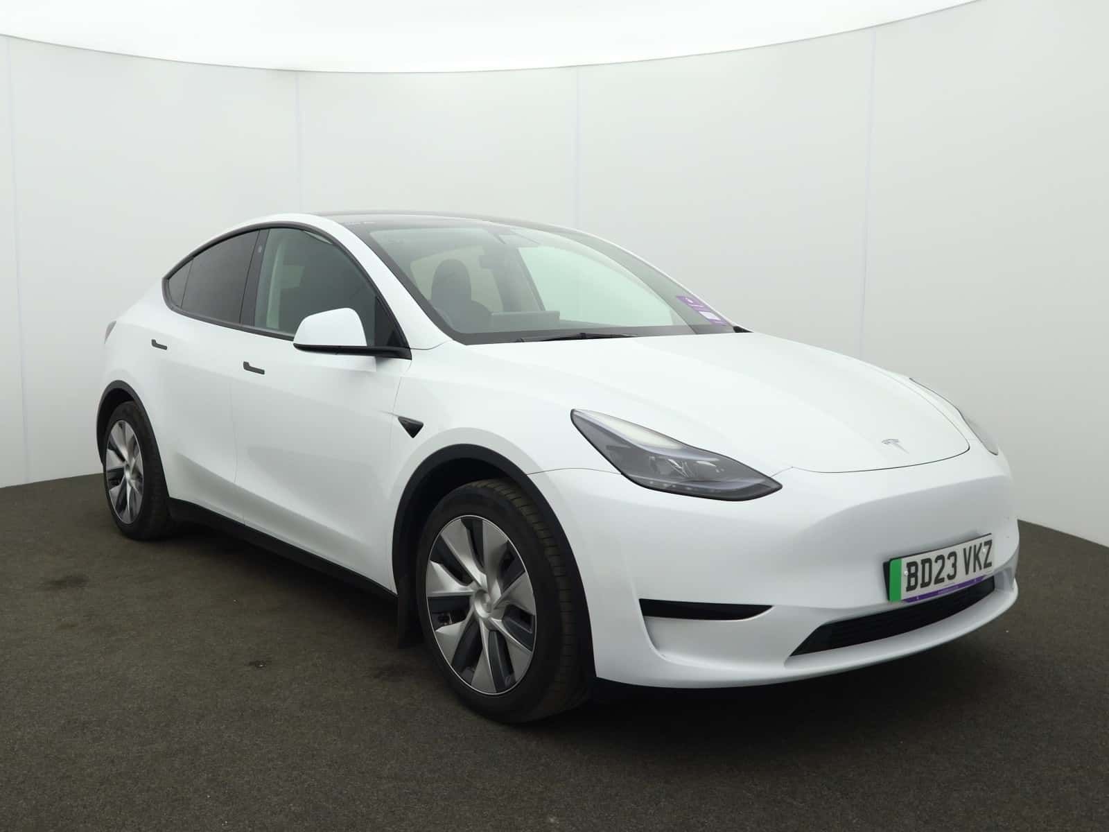 Tesla Model Y dealer public-web source image