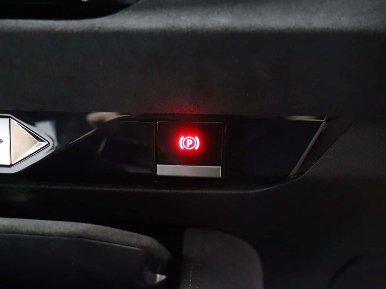 DS AUTOMOBILES DS 4