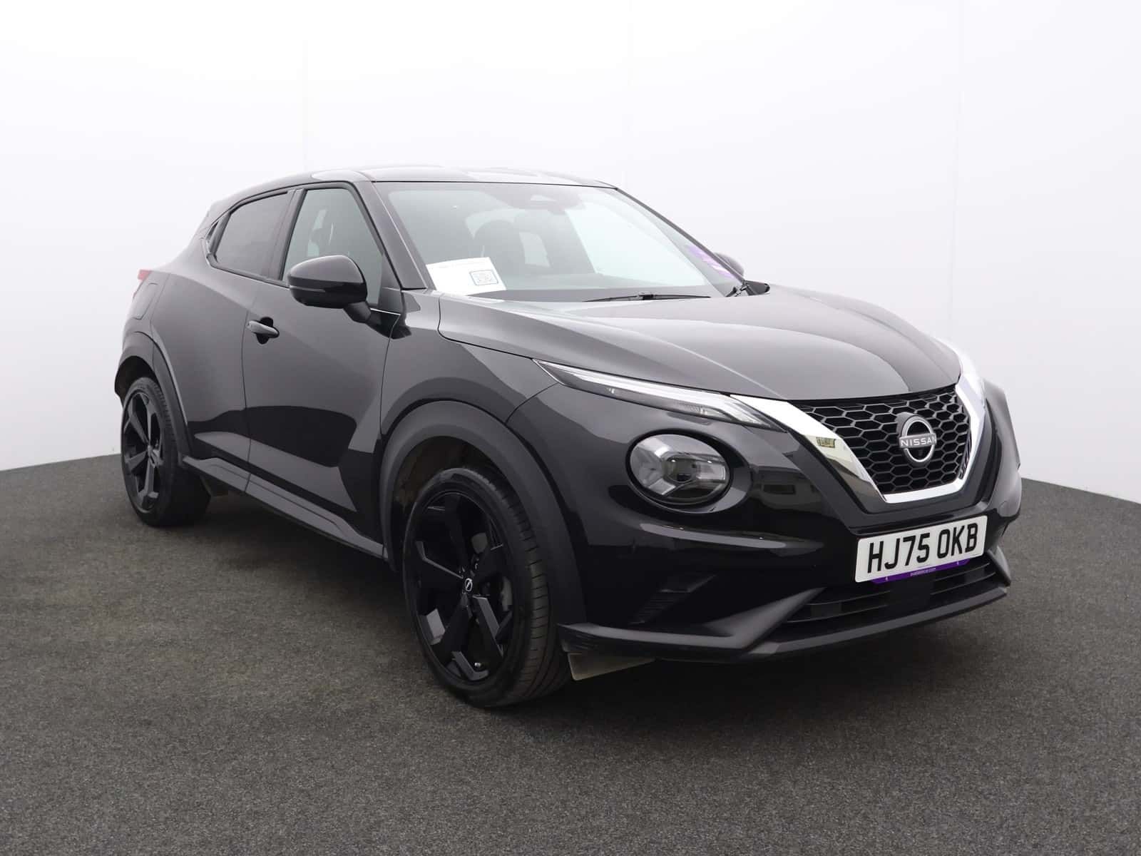 Nissan Juke listing photo
