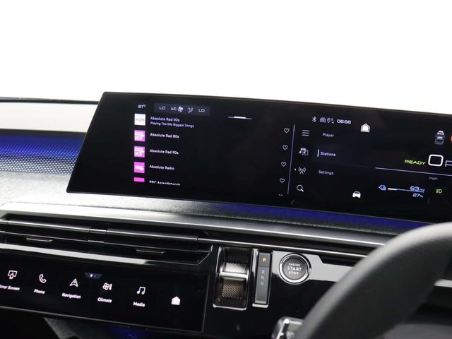 Peugeot E-3008