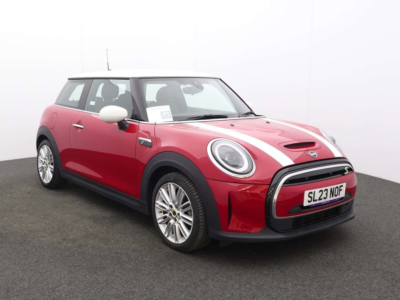 Mini Hatch 2023