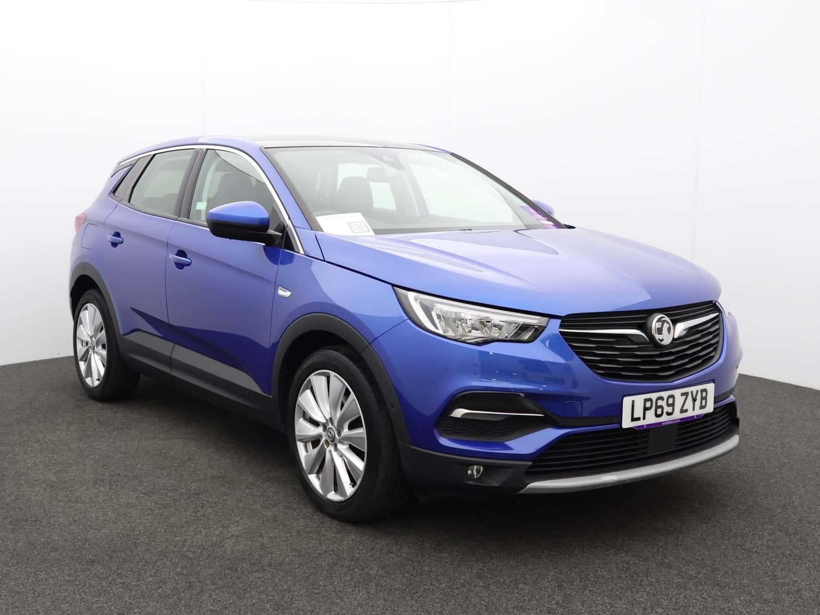 Vauxhall Grandland X listing photo