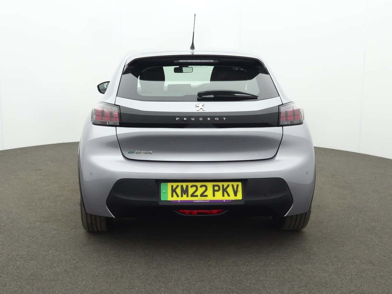 Peugeot E-208