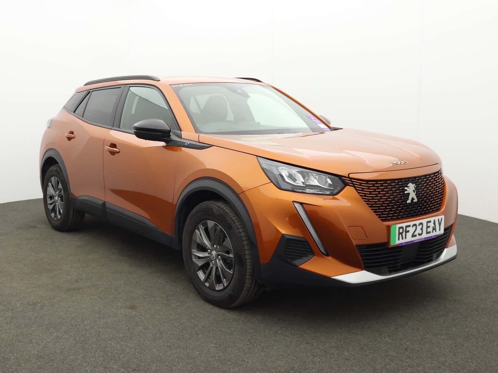 Peugeot E-2008 listing photo
