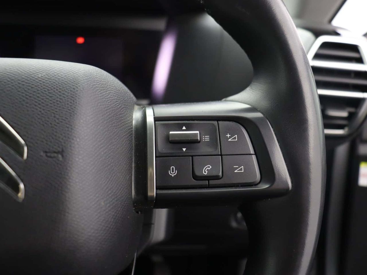 Citroen e-C4 X