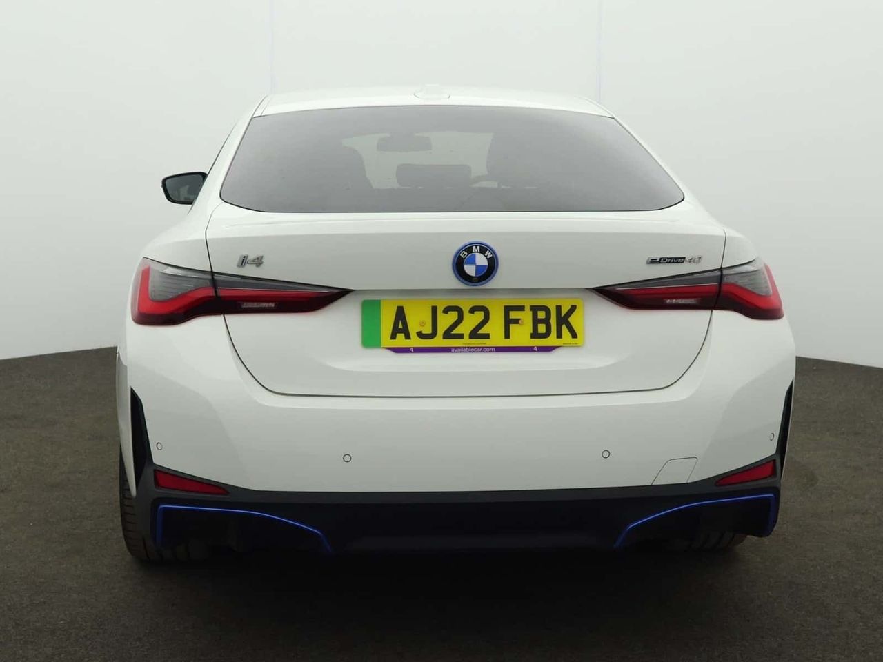 BMW i4
