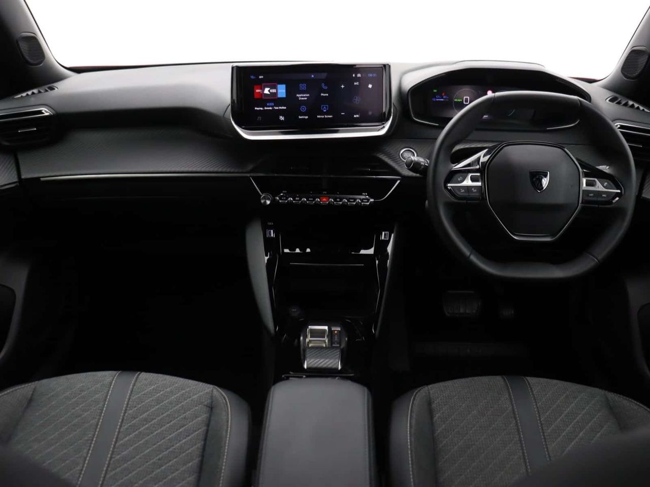 Peugeot E-2008 