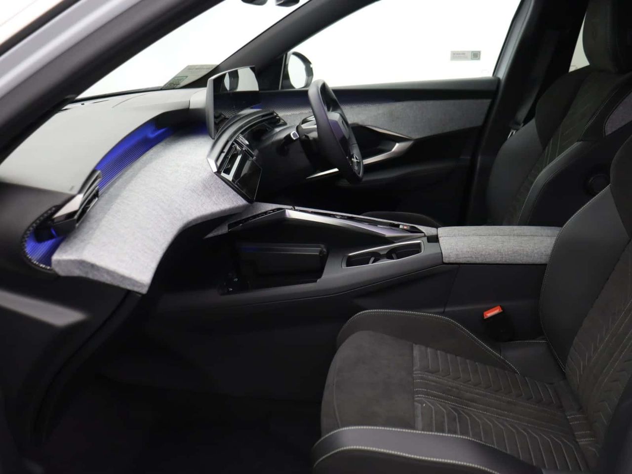 Peugeot E-3008