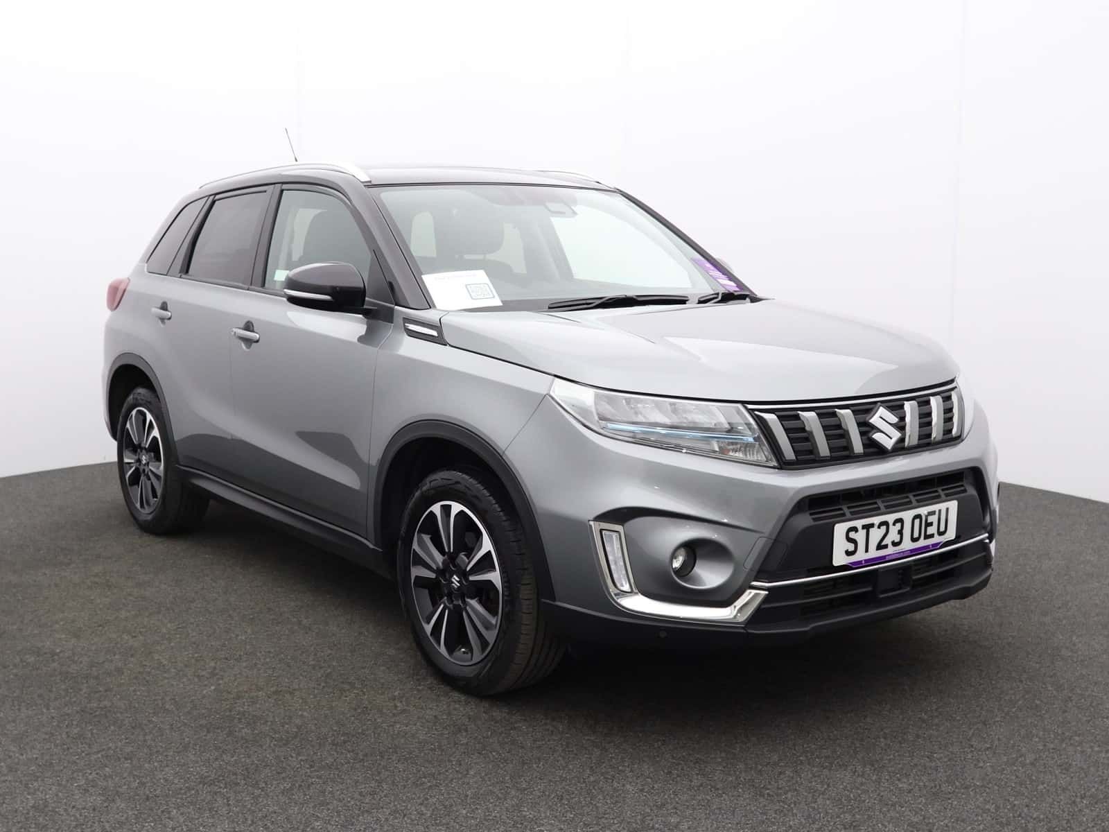Suzuki Vitara listing photo