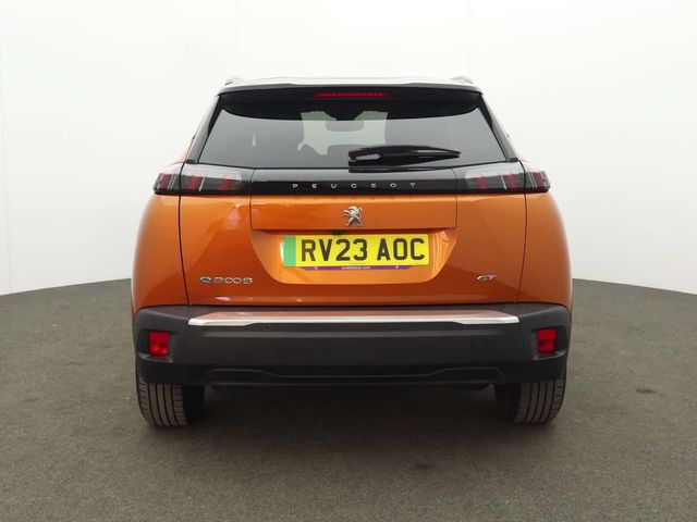 Peugeot E-2008
