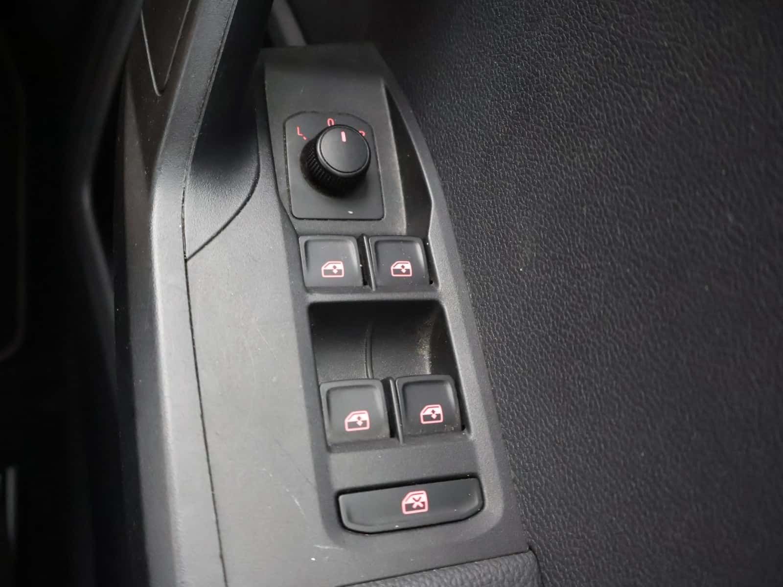 SEAT ARONA SEAT ARONA 1.0 TSI 95 SE TECHNOLOGY 5DR MANUAL PETROL 48,512 07...