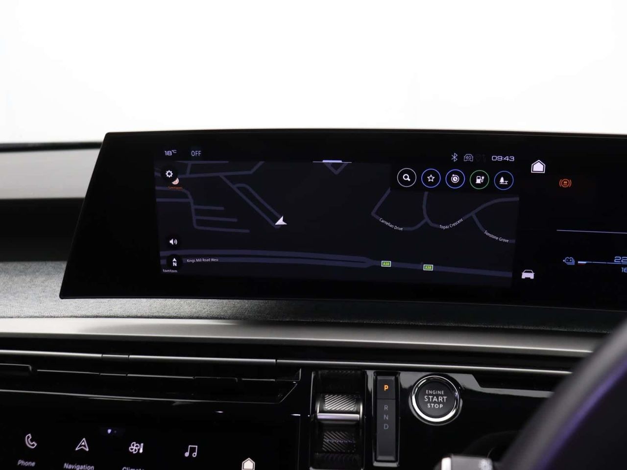 Peugeot E-3008