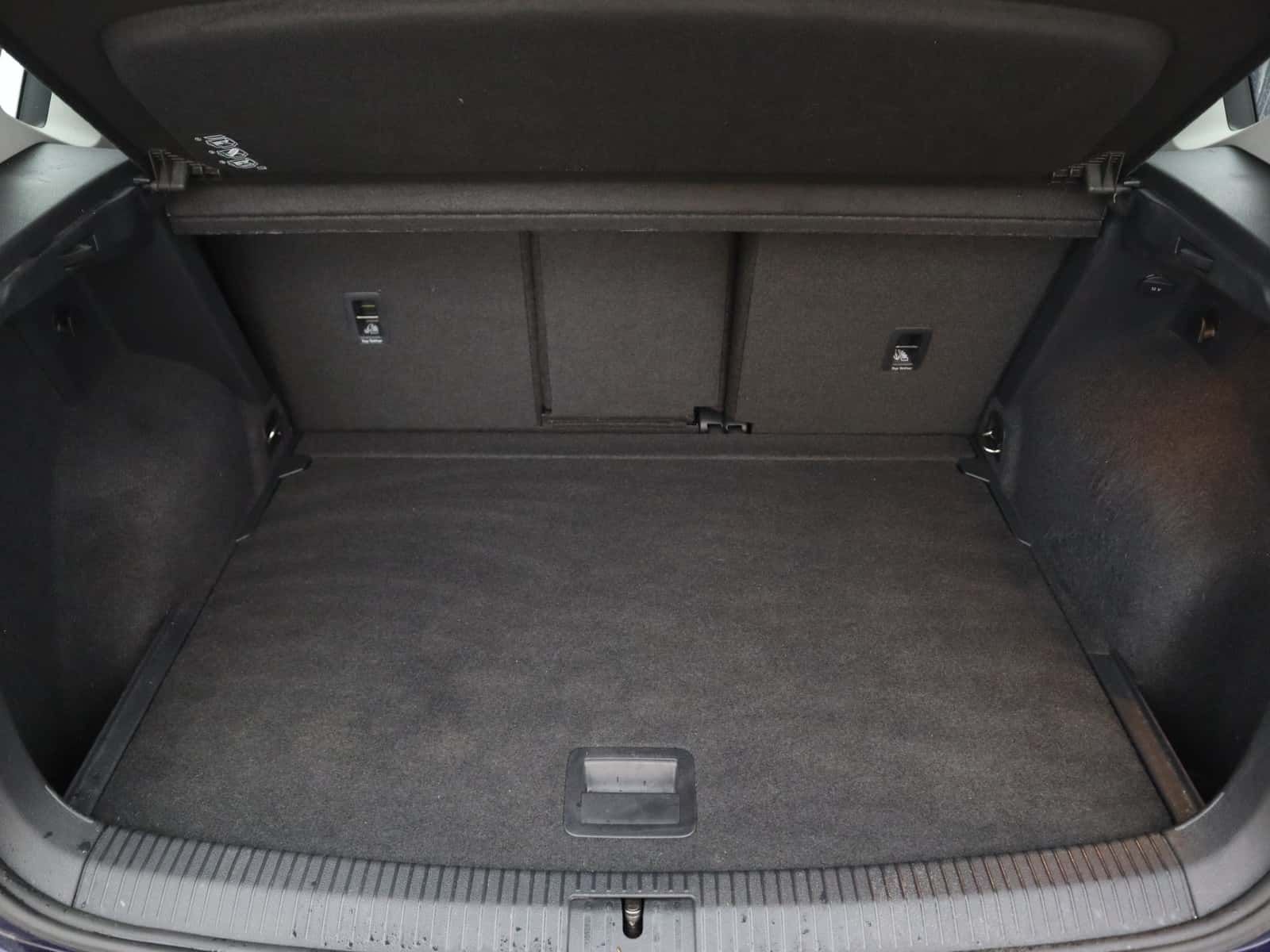 Volkswagen Golf SV