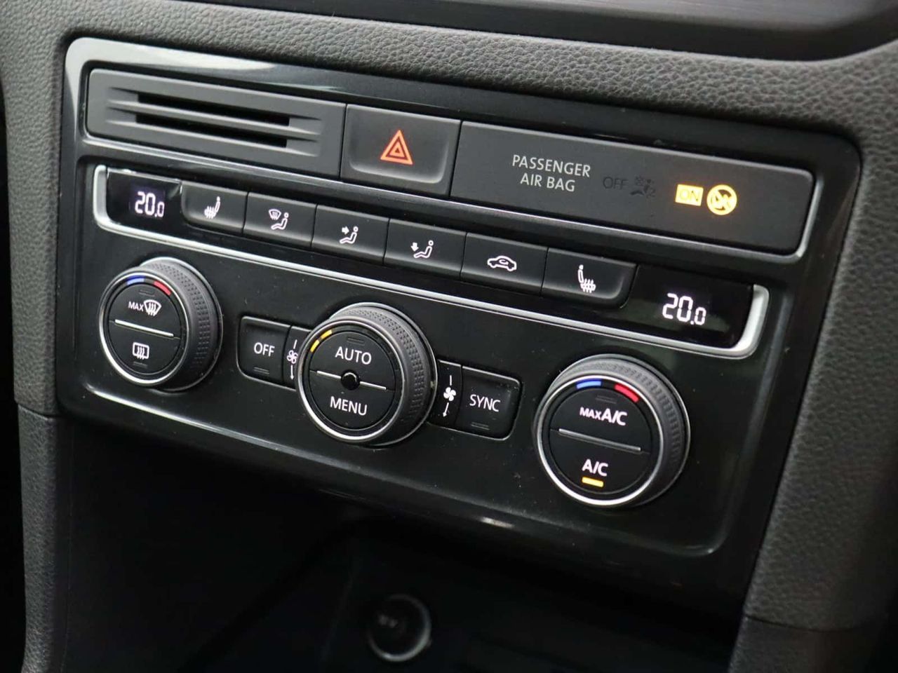 Volkswagen Golf SV 