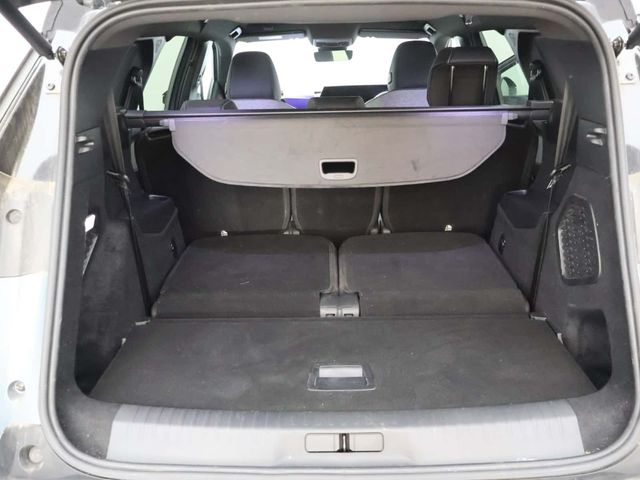 Peugeot E-5008