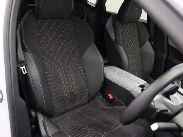Peugeot E-3008