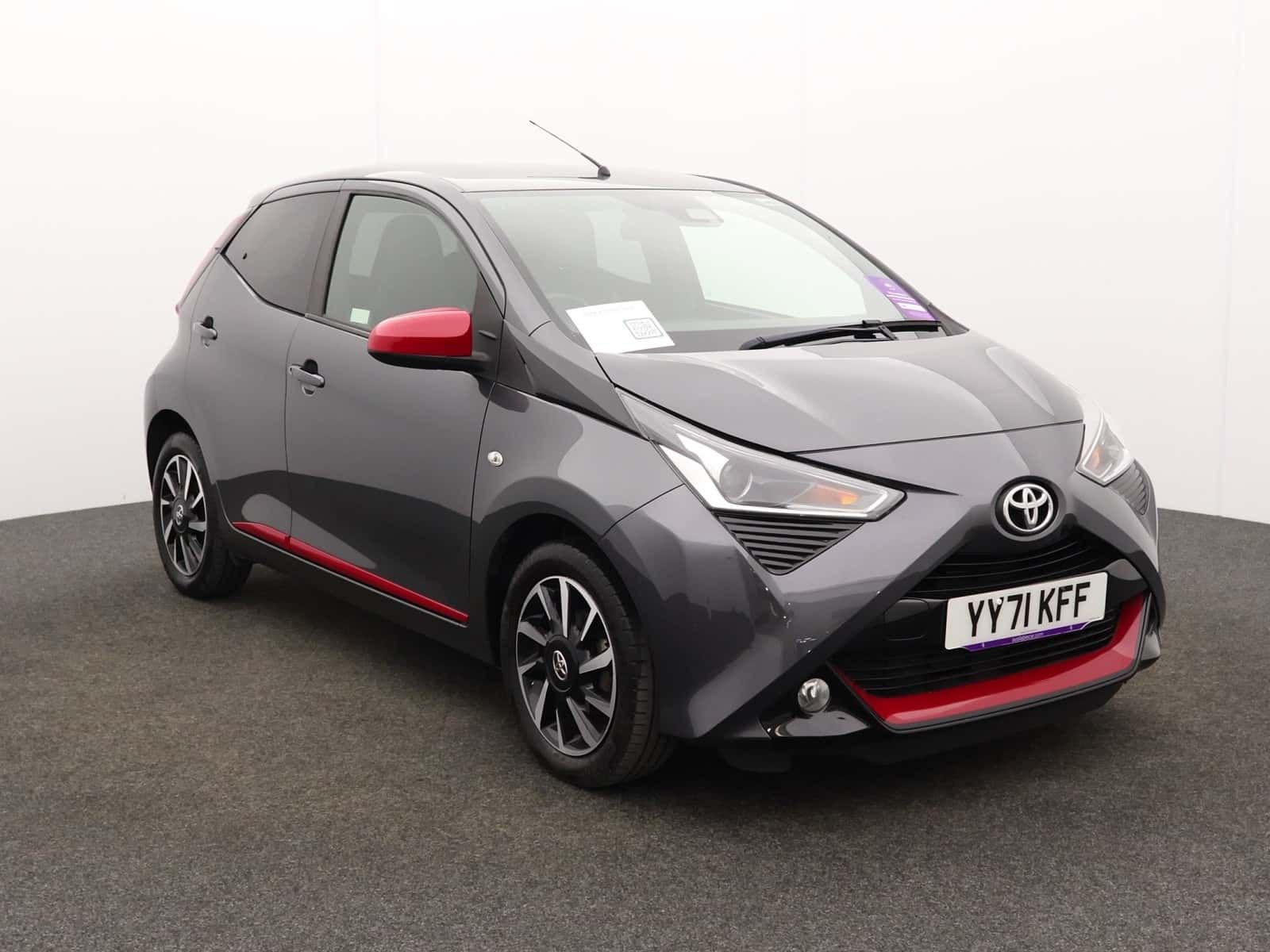 Toyota AYGO listing photo