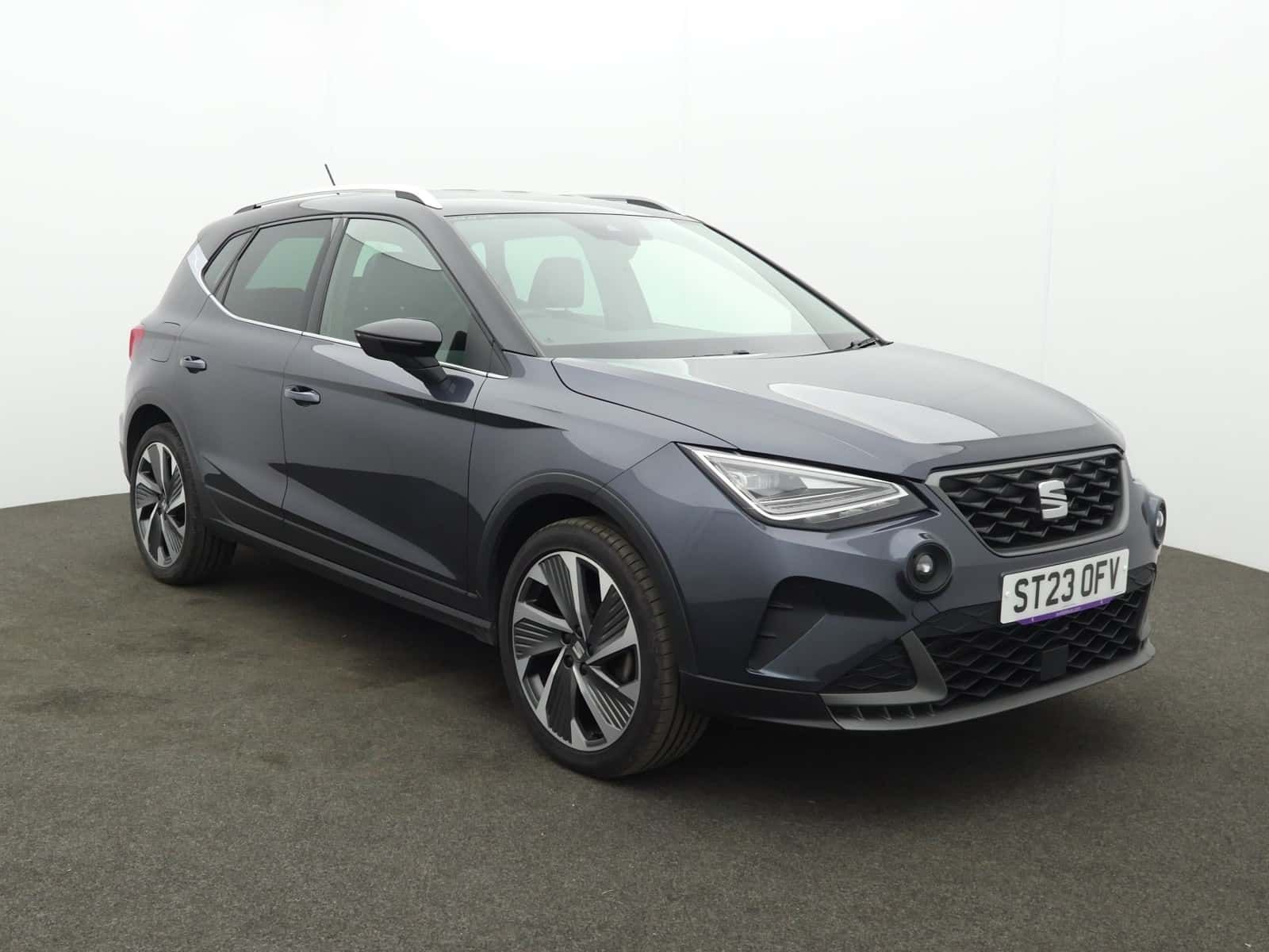 SEAT Arona listing photo